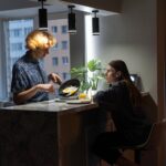 Más allá del «¿Qué tal el día?»: Cómo Cuidar la Comunicación en Pareja en Tiempos de Cansancio y Rutina
